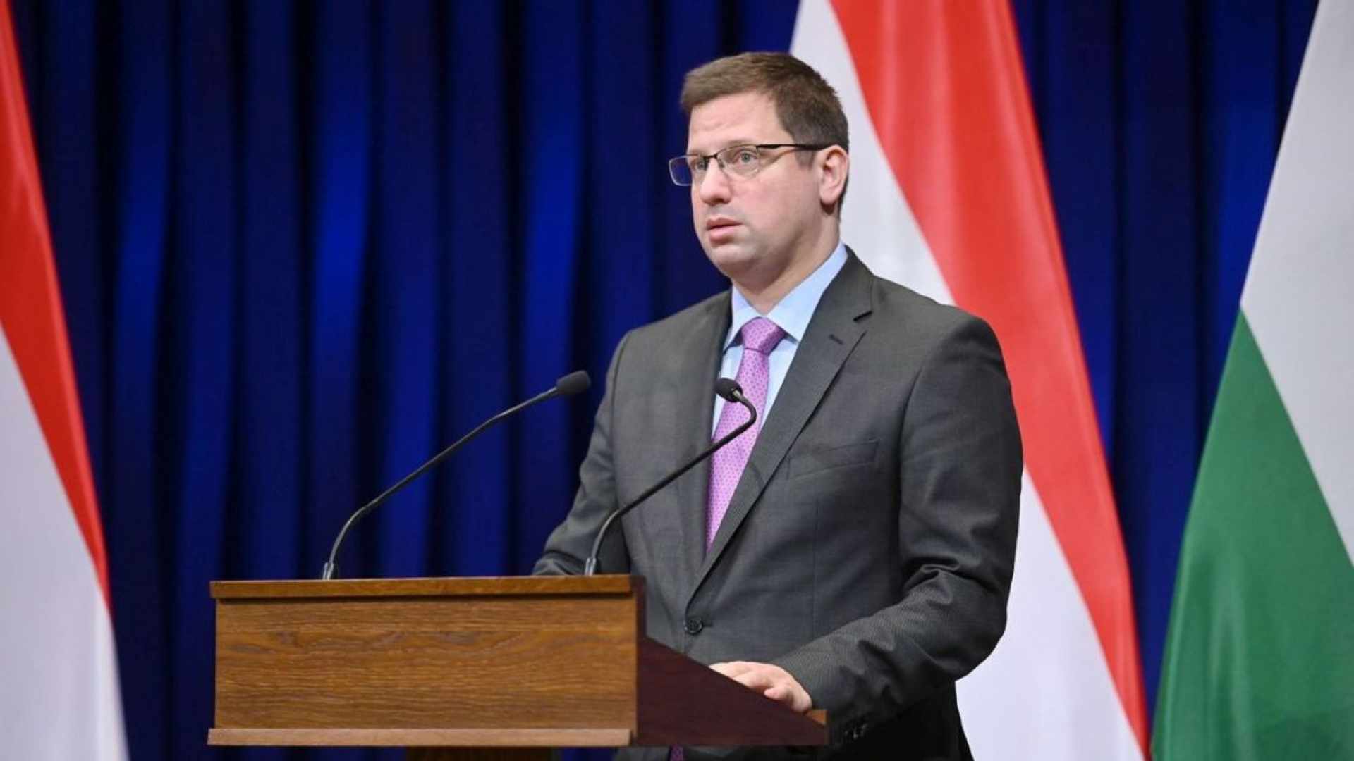 Minister Gulyás: Hungary to stay out of EU “war loan” for Ukraine